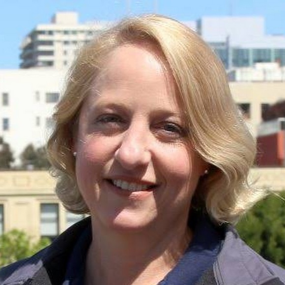 Joni Van reenan - Poshmark Profile Picture of Joni Van reenan (@jonivr) on Poshmark