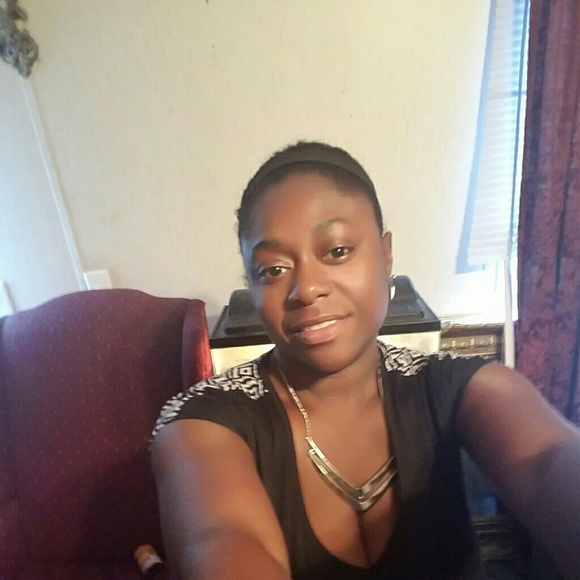 Profile Picture of Shaneese Witherspoon (@neese90) on Poshmark