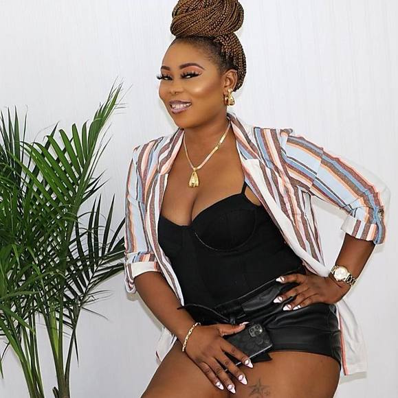 Kaffy Kaffyy - Poshmark Profile Picture of Kaffy Kaffyy (@kaffy12) on Poshmark