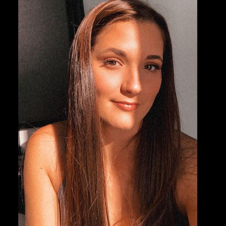 Profile Picture of Mia Smith (@@_mia_smith) on Tiktok