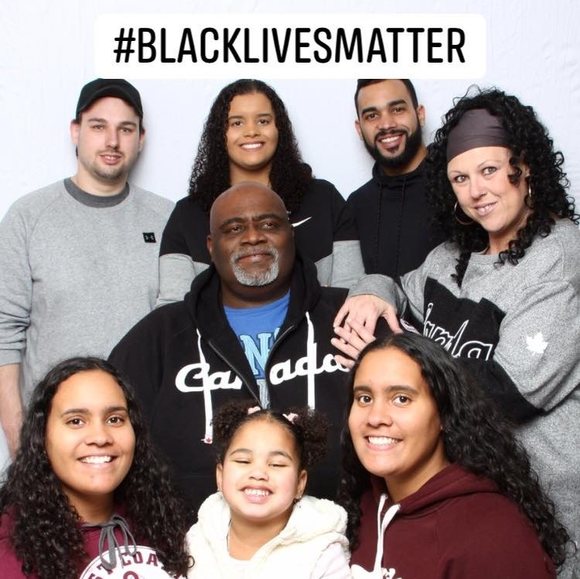 Profile Picture of Joseline Lopez (@lopezjlo2010) on Poshmark