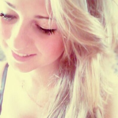 Profile Picture of Antonina (@ManzyukTonya) on Twitter