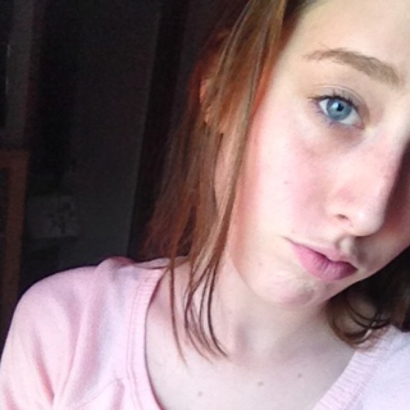 Profile Picture of Jessie Platts (@jessie_platts) on Poshmark