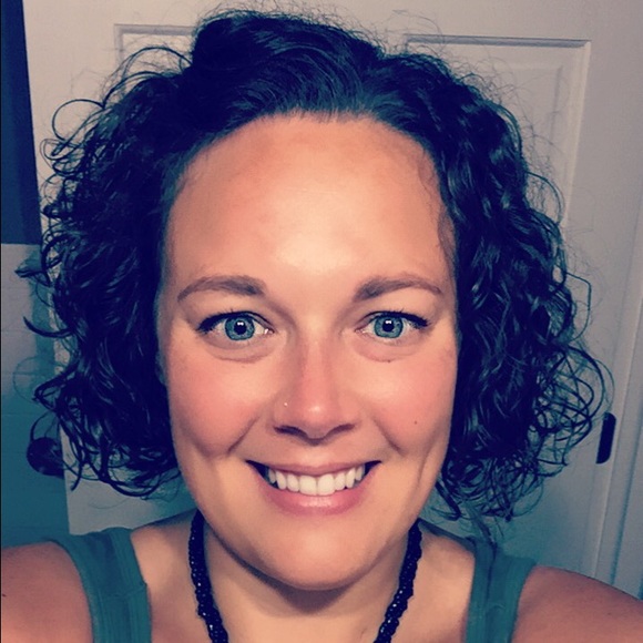 Profile Picture of Natascha Rossato (@nrossato) on Poshmark