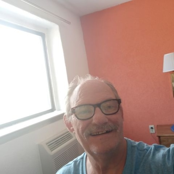 Profile Picture of Kenneth Lester (@klester411) on Poshmark