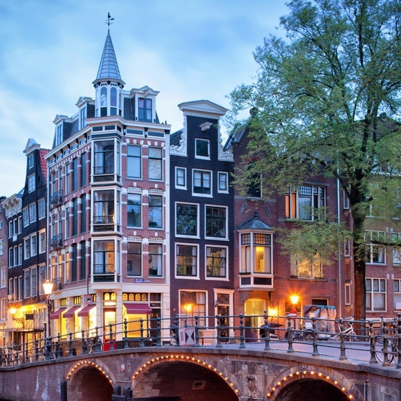 Profile Picture of B Shah (@beena1026) on Poshmark