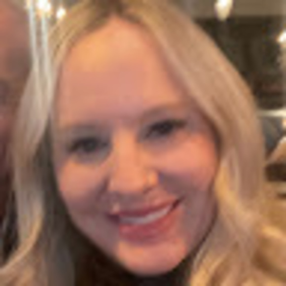 Profile Picture of Sheri Gefroh (@sgefrok) on Poshmark