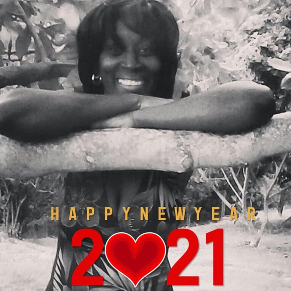 Profile Picture of Sandra Heath (@sandraheath) on Poshmark