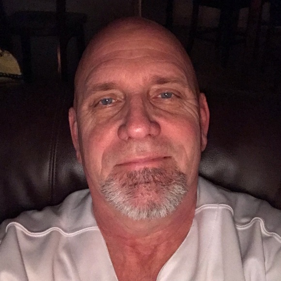 Profile Picture of Tim Hoffman (@bufshrimp) on Poshmark