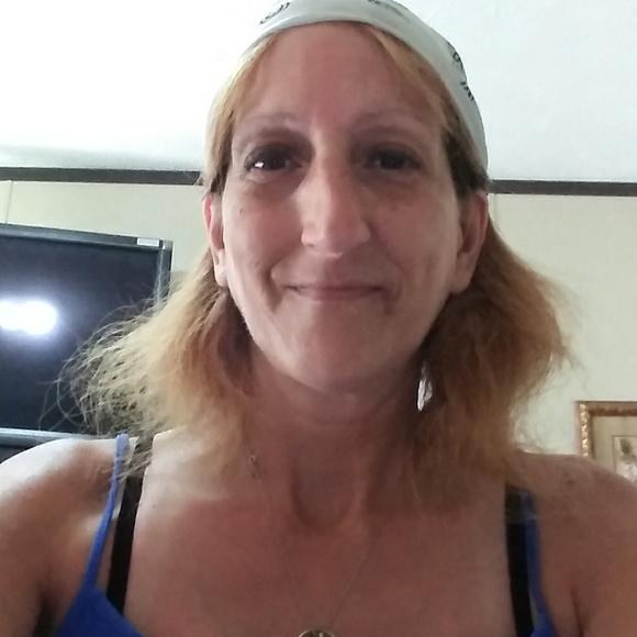 Profile Picture of Joanne Jessen (@jojessen1206) on Poshmark