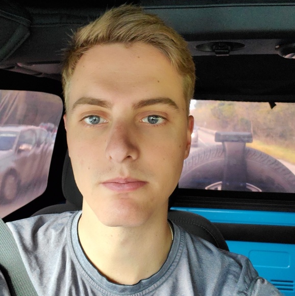 Profile Picture of Konlan Krick (@kkrick12) on Poshmark