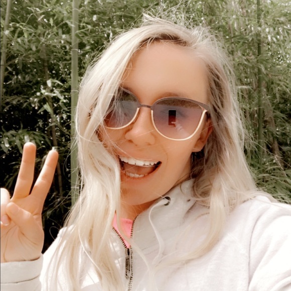 Profile Picture of Abby Gasperson (@gaspersonabby) on Poshmark