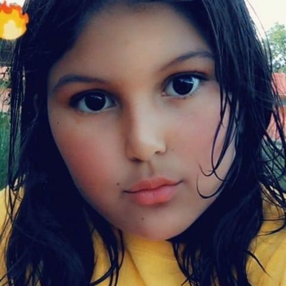 Profile Picture of Victoria Graves (@victoriagrav954) on Poshmark