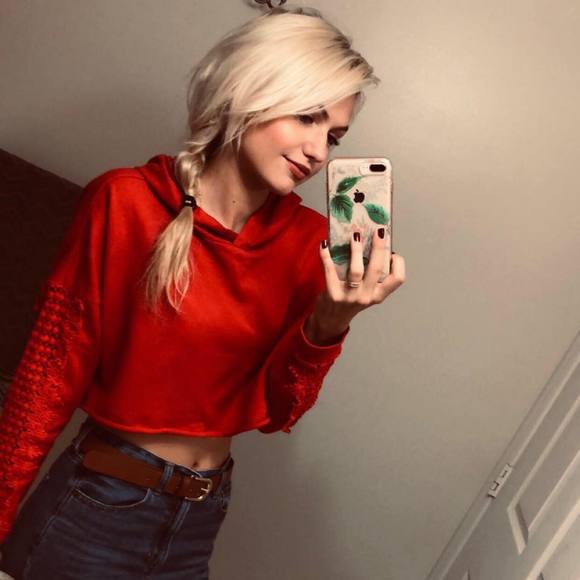 Lana e. Dunayev - Poshmark Profile Picture of Lana e. Dunayev (@ldunayev) on Poshmark