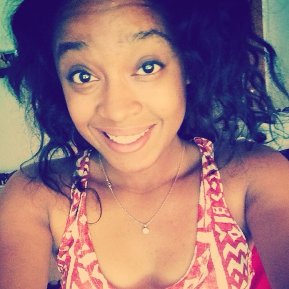 Profile Picture of Tommya Pierson (@tommya) on Poshmark
