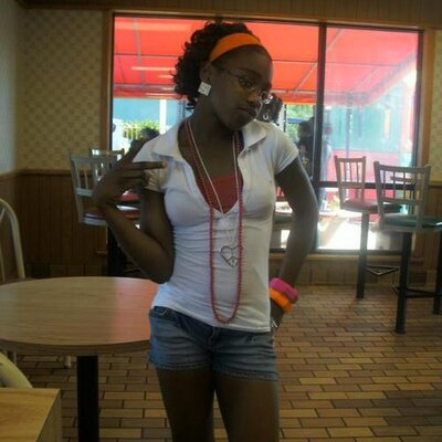 Profile Picture of Brea Cache' Brown (@l0vabl3) on Twitter