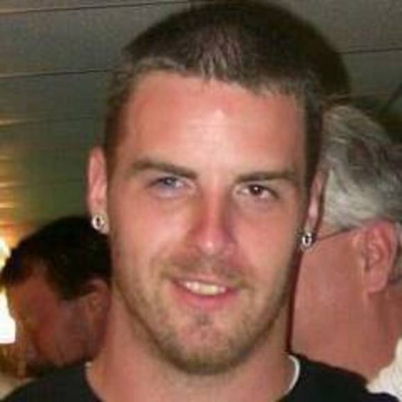 Profile Picture of Derek Havard (@dhavard29) on Poshmark