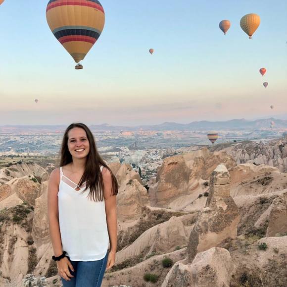 Profile Picture of Émilie Guindon (@mimilie95) on Poshmark