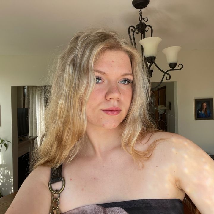 Profile Picture of Halle (@hallemazurek) on Tiktok