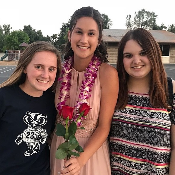 Profile Picture of Carly Conley (@carlyy_joyy) on Poshmark