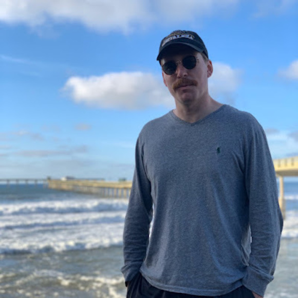 Profile Picture of Craig Headding (@cheadding) on Poshmark