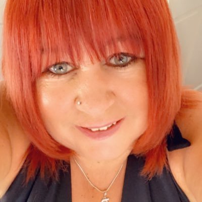 Profile Picture of Deborah Hayward (@butterflybarber) on Twitter