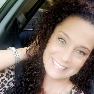 Profile Picture of Laura Lively (@LauraLively12) on Twitter