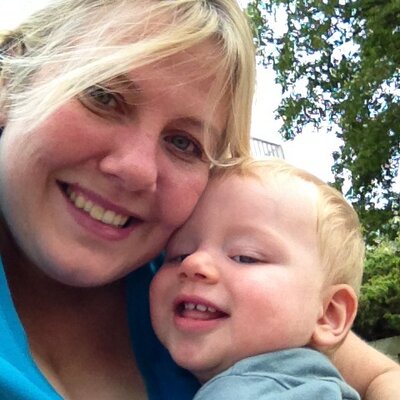 Profile Picture of Jackie Calhoun (@JackieCalhoun17) on Twitter