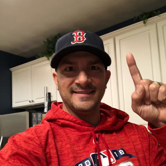 Profile Picture of Kevin Ranucci (@kevinranucci) on Poshmark