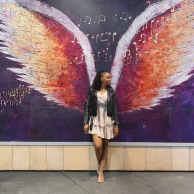 Profile Picture of Crystal (@dearcrystal) on Twitter