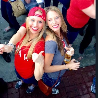 Profile Picture of Dana Thomas (@dane_teee) on Twitter