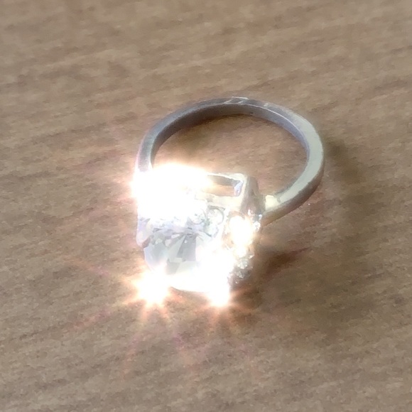 Profile Picture of Natalie Wojtaszek (@n_wojtaszek) on Poshmark