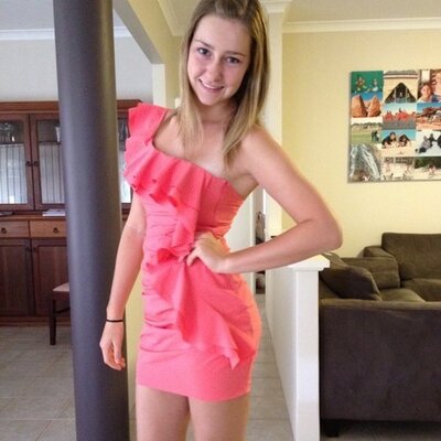 Profile Picture of Amber (@amber_corless) on Twitter