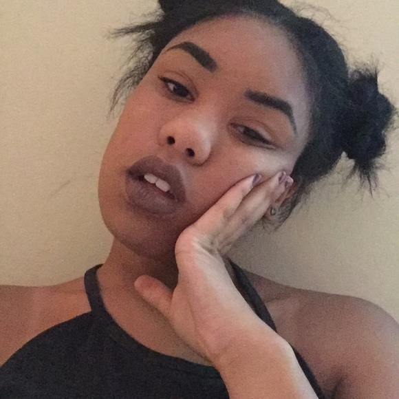 Profile Picture of Malina Gramata (@linagramata) on Poshmark