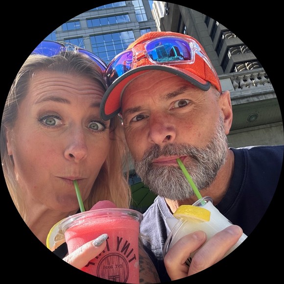 Profile Picture of Nichole Barker (@nicholebarker) on Poshmark