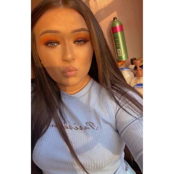 Profile Picture of Amber nichole Sims (@amber_sims) on Poshmark