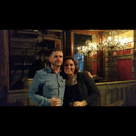 Profile Picture of Melanie Connelly (@melaniev1818) on Poshmark