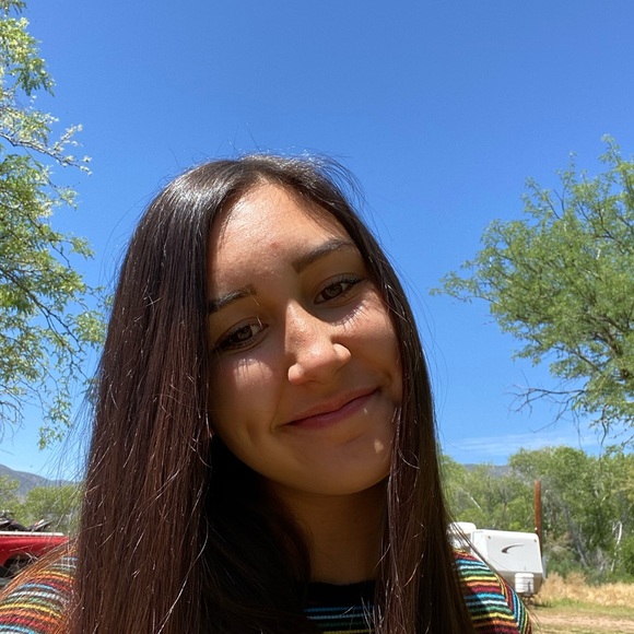 Profile Picture of Kaelyn Femiano (@kaelyn_femiano) on Poshmark