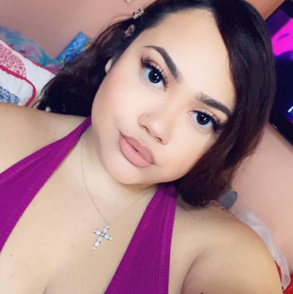 Profile Picture of Eileen Alvarez (@eileenalvare443) on Poshmark