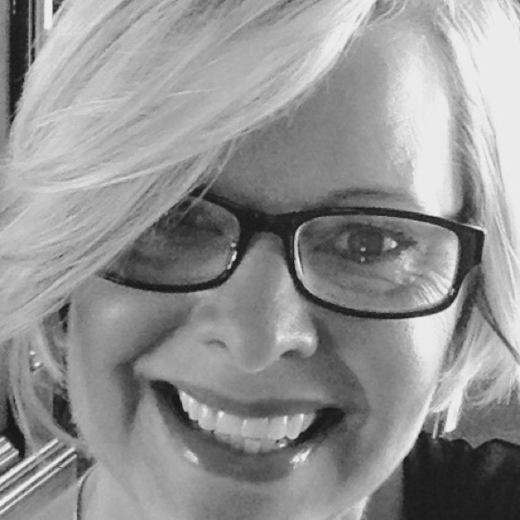 Profile Picture of Lisa Engel (@engelisa) on Poshmark