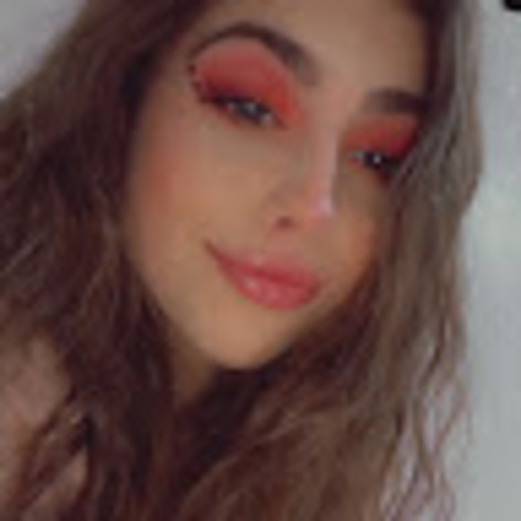 Profile Picture of Gabi Rozycki (@gabirozycki) on Poshmark