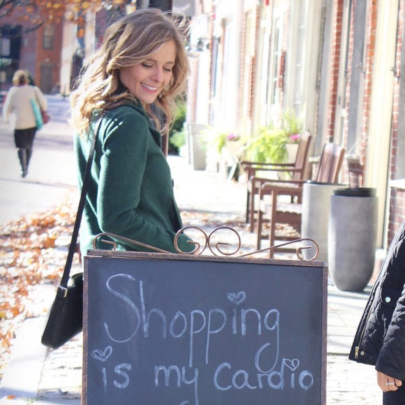 Profile Picture of Jamie Baroni (@jamieb430) on Poshmark