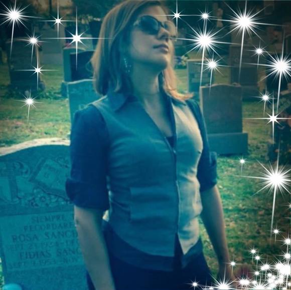 Profile Picture of Mari Alameda (@mari_74) on Poshmark