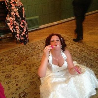 Profile Picture of Annie Duguid (@anikin1980) on Twitter