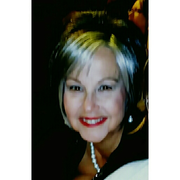 Profile Picture of Patti Trimble (@beloliso4) on Poshmark