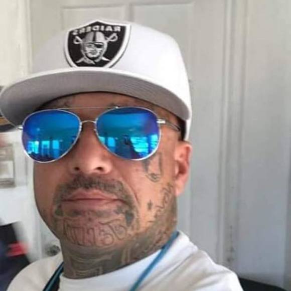 Profile Picture of Cory Gummo (@cygummo) on Poshmark