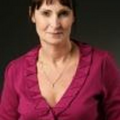 Profile Picture of Lisa Roche (@lisaroche01) on Twitter
