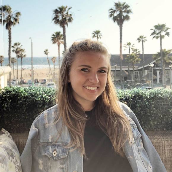 Profile Picture of Jessica Tarnacki (@jtarnacki) on Poshmark