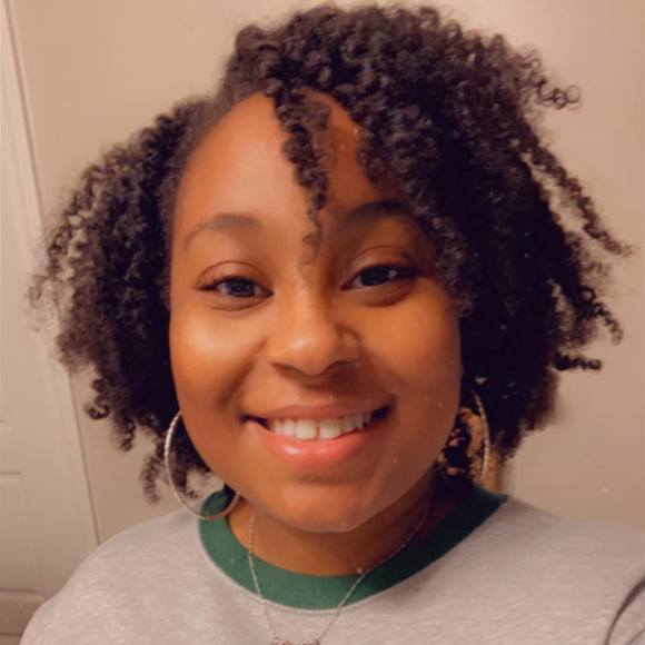 Profile Picture of Cassandra Anderson (@lauricebby) on Poshmark