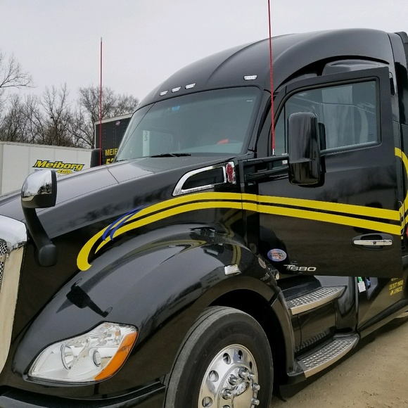 Profile Picture of Royce Russey (@rudebo1) on Poshmark